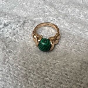 Green gemstone gold ring